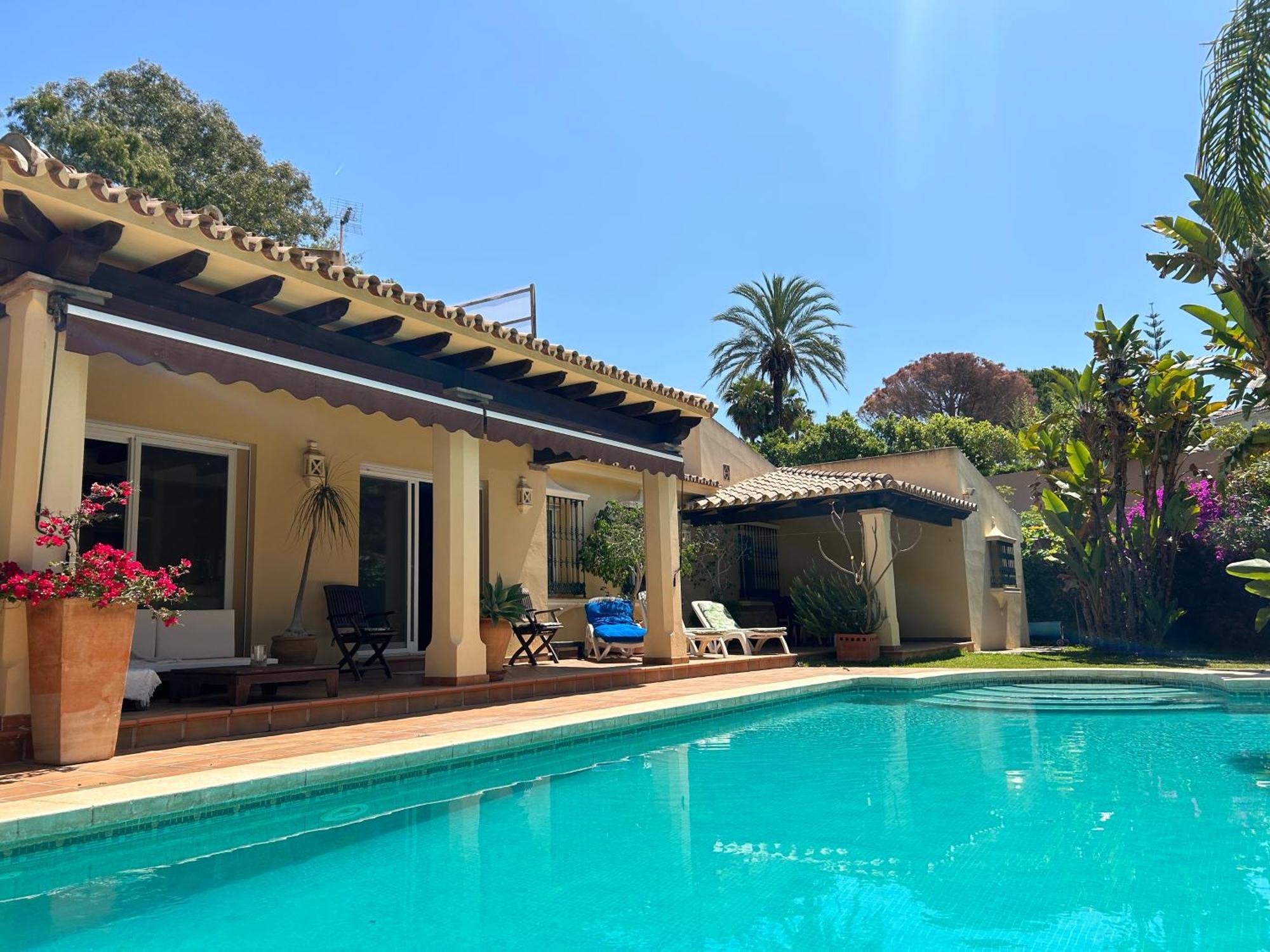 Villa Close To The Beach In Marbella Exterior photo